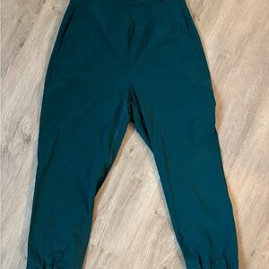 Lululemon Cropped Joggers